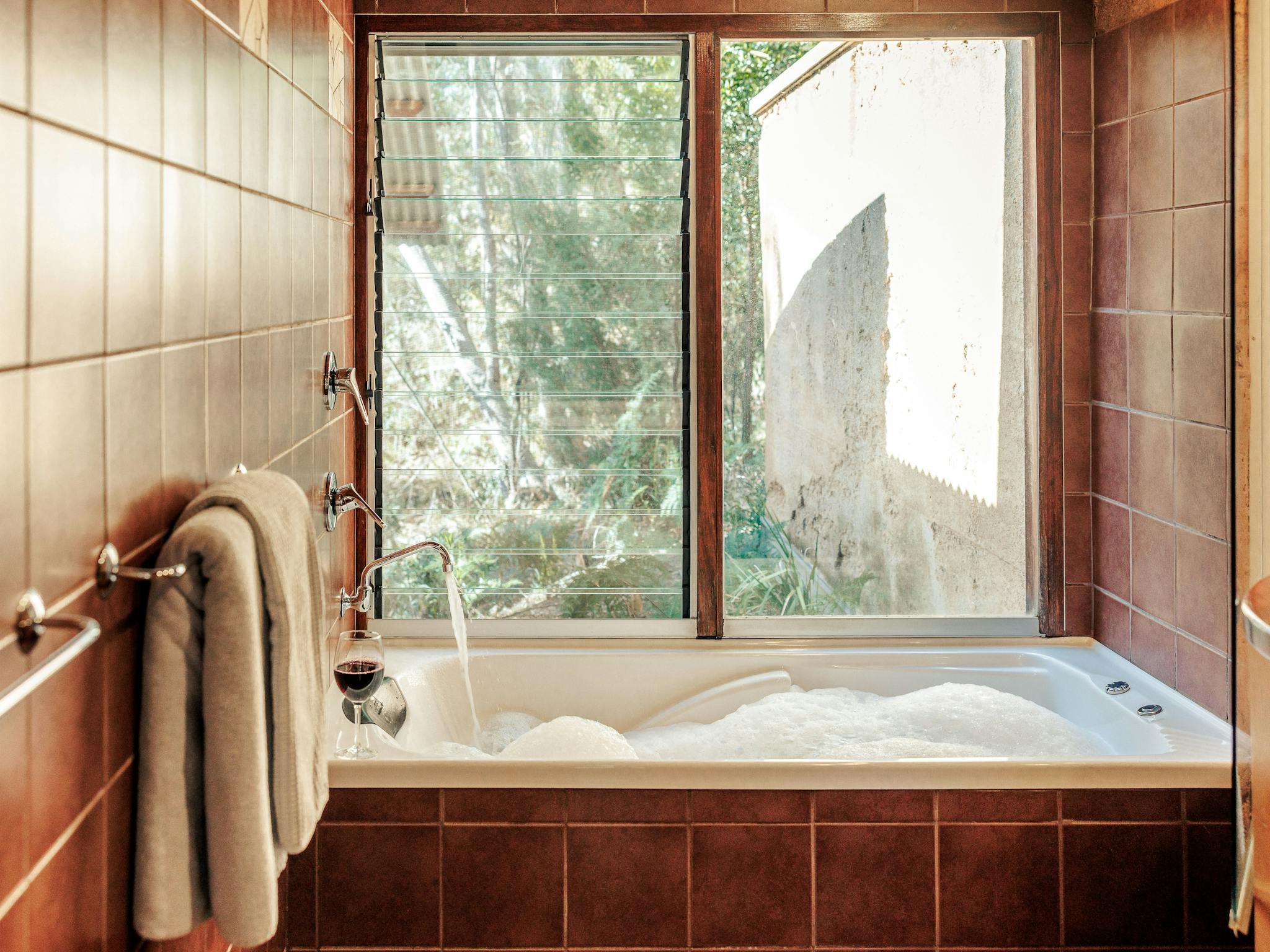 Spa with view to surrounding bush & wildlife
