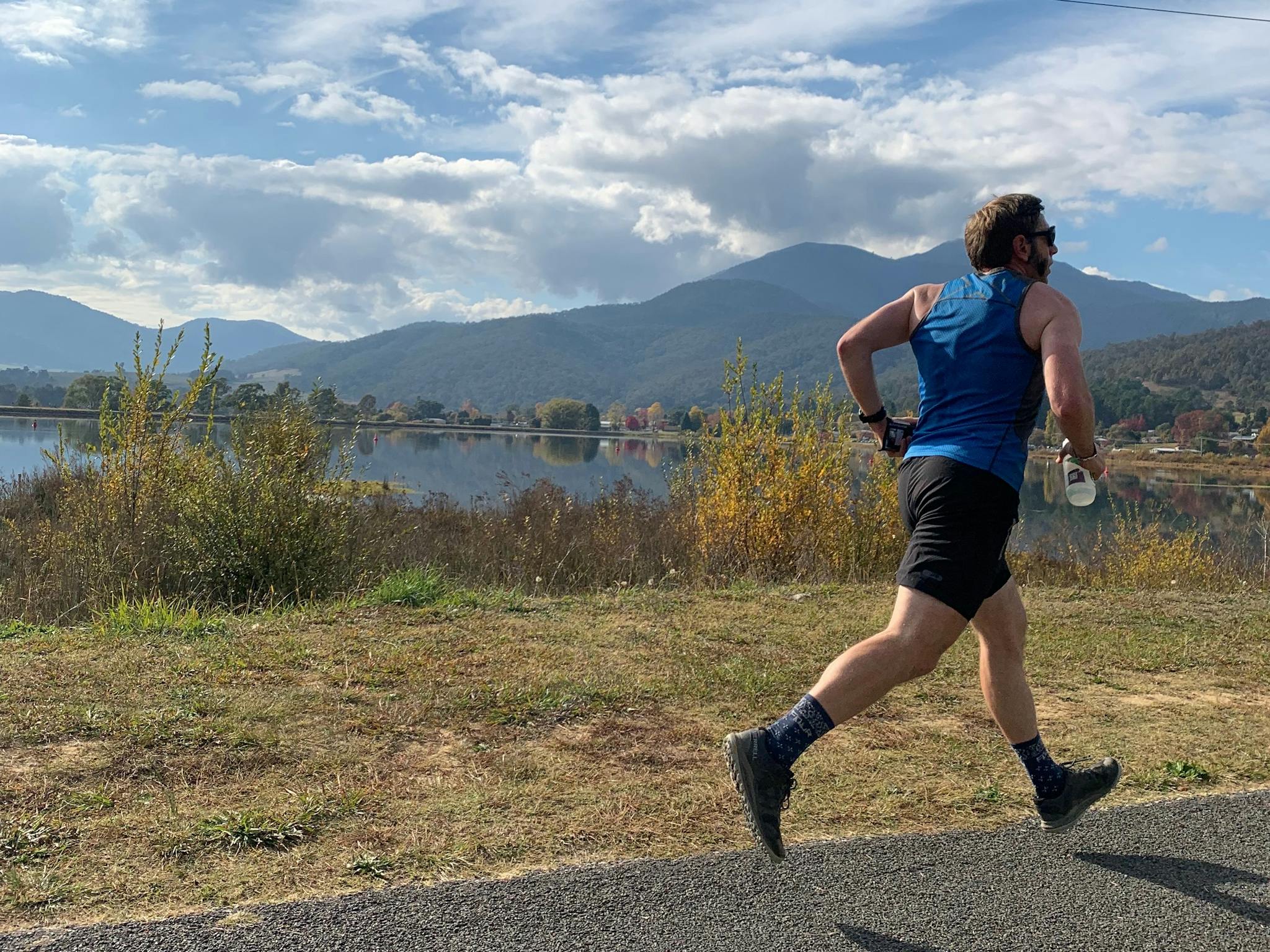 10.6km