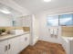 2 Bedroom Holiday Home Bathroom with Full Bath