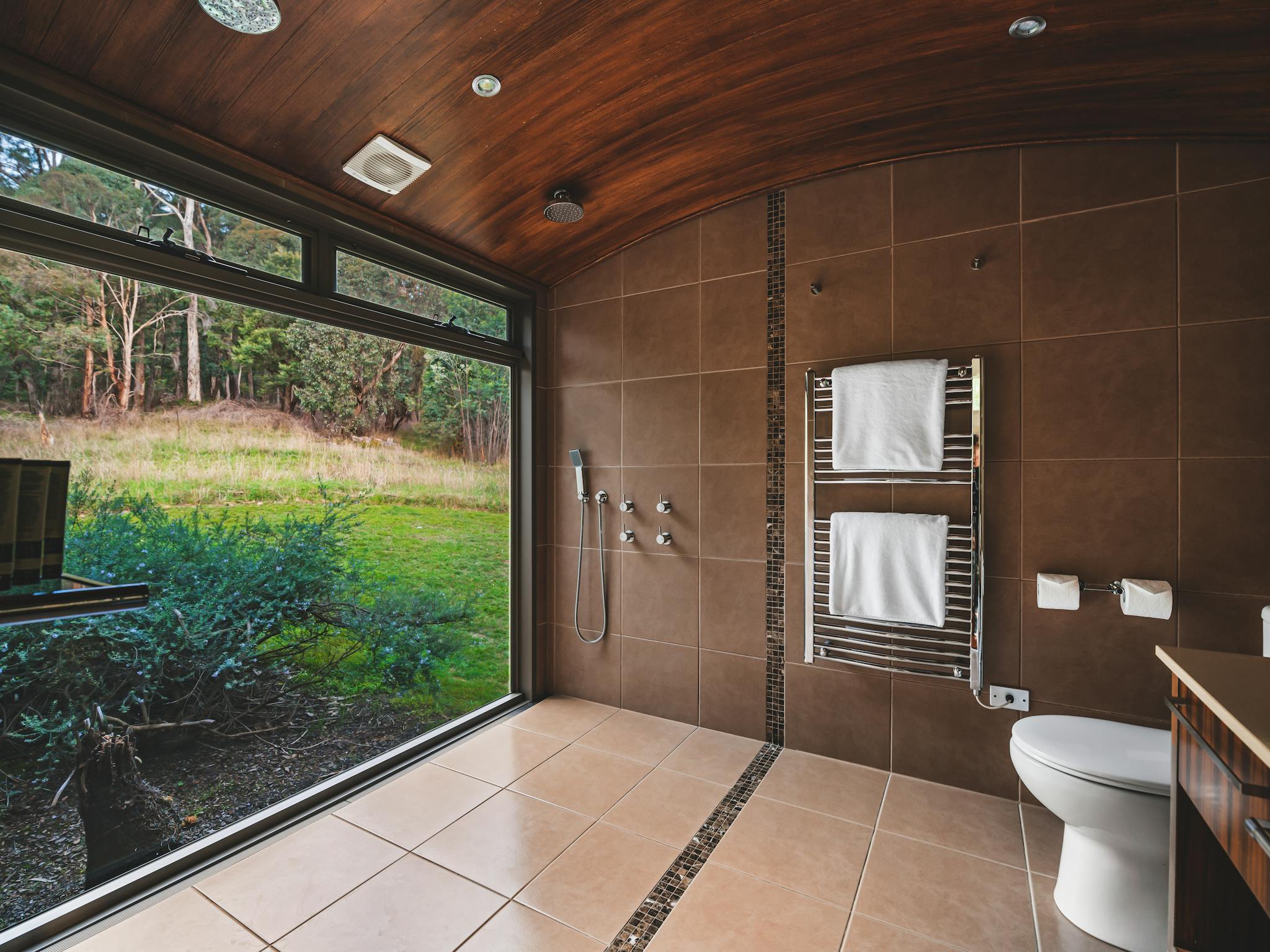 studio 3 and 4 bathrooms