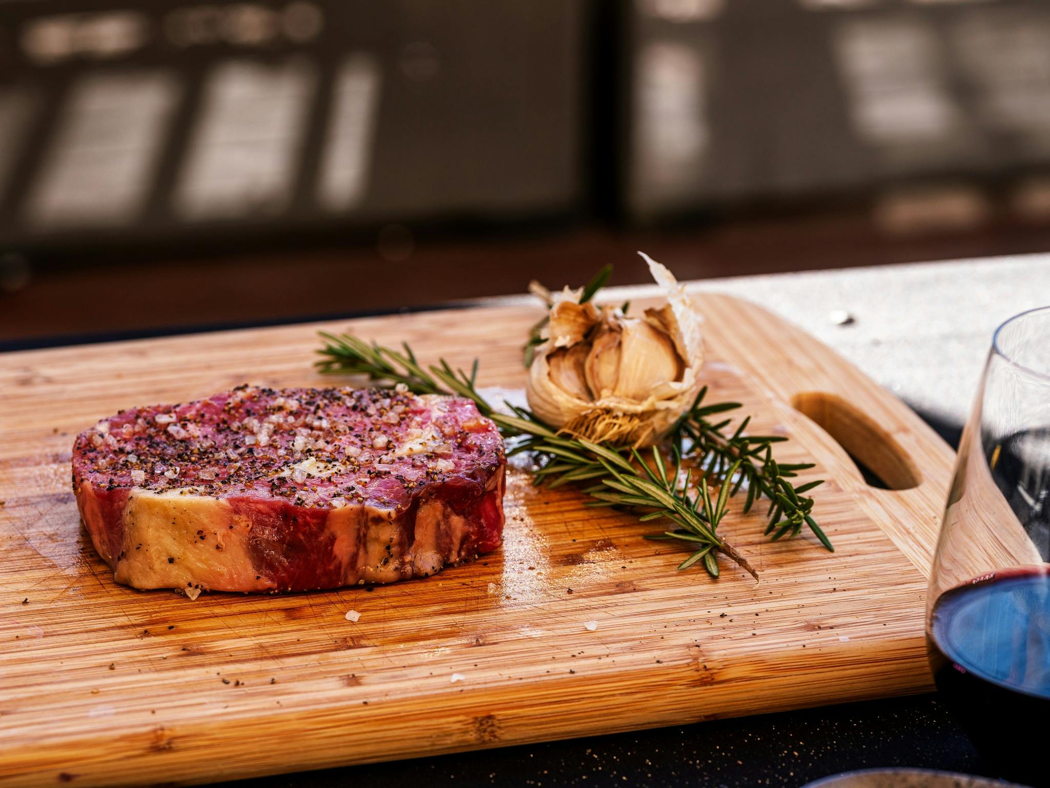 Little Kitchen Group offers private chefs, cooking demonstrations and events at your guesthouse