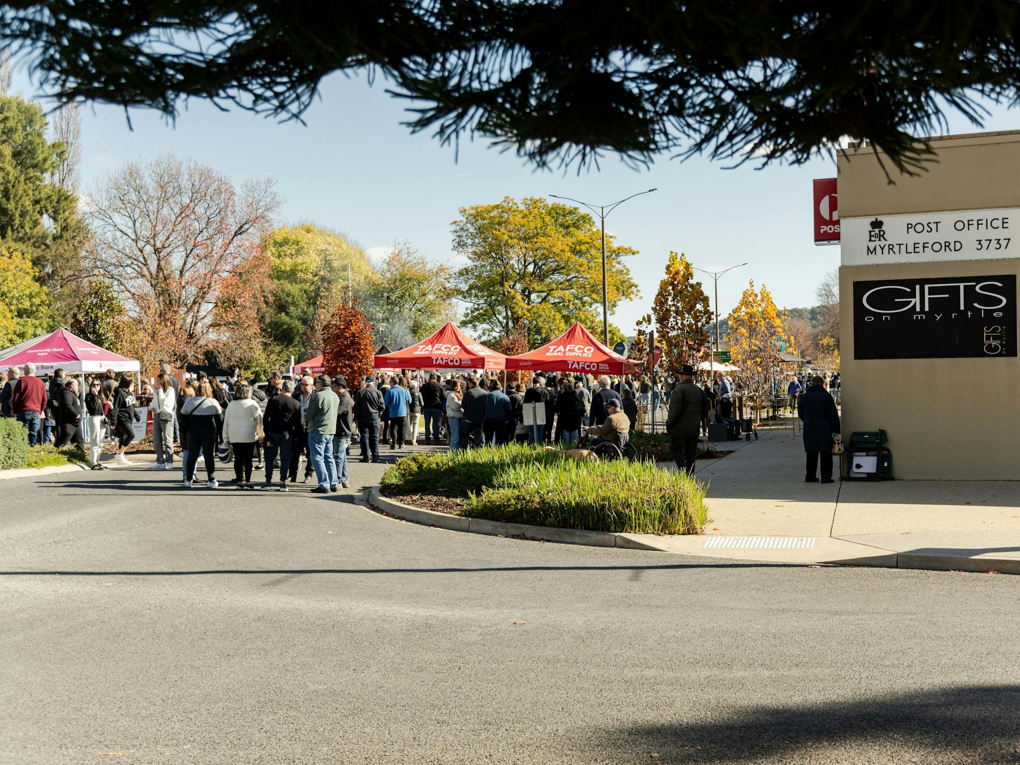 Entrance to Food & Wine Festa at La Fiera Italian Festival