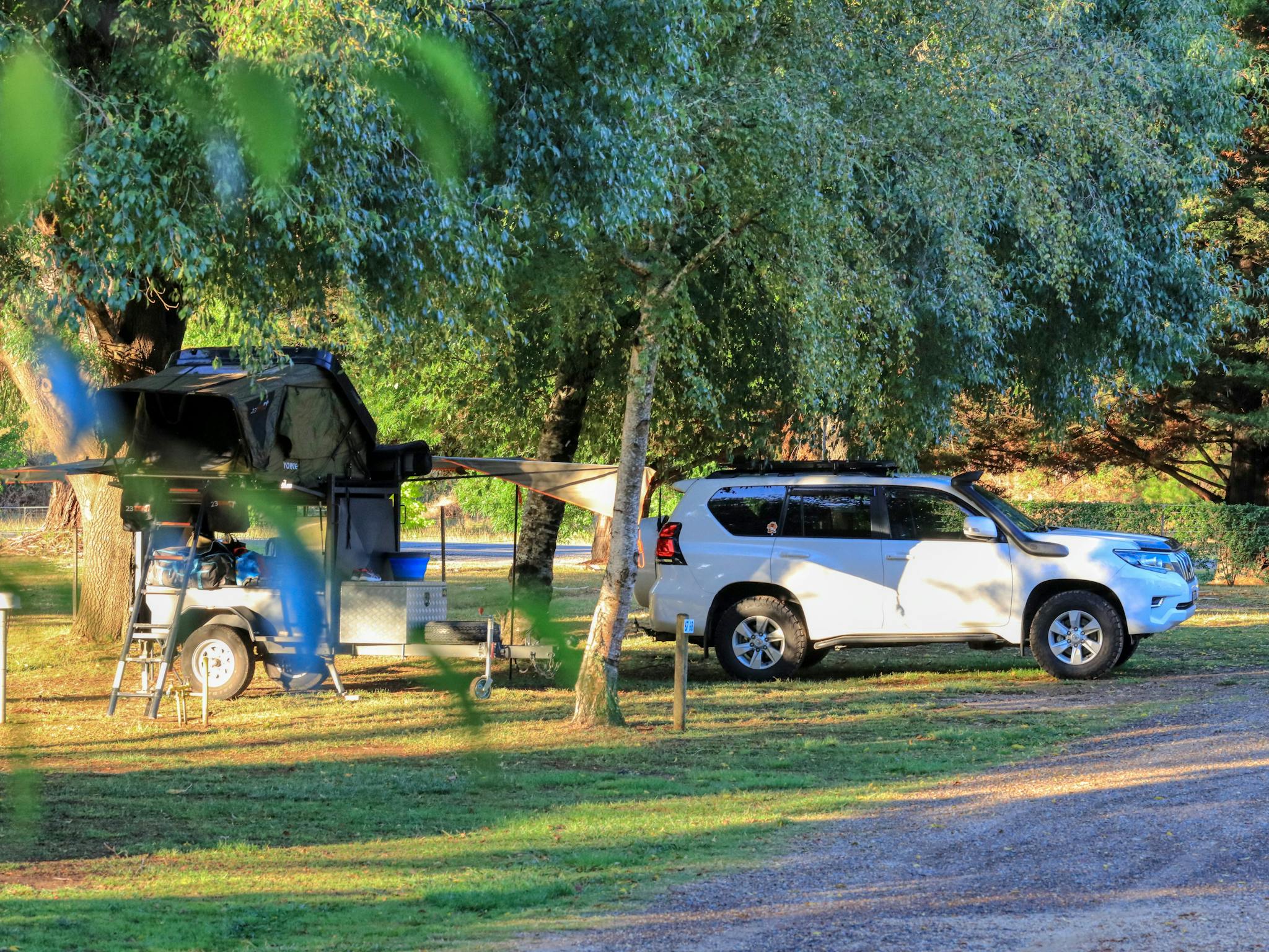 powered sites cater for caravans, camping trailers, motorhomes and tents