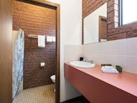 Snowline hotel bathroom