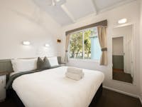 Main Bedroom with queen bed.