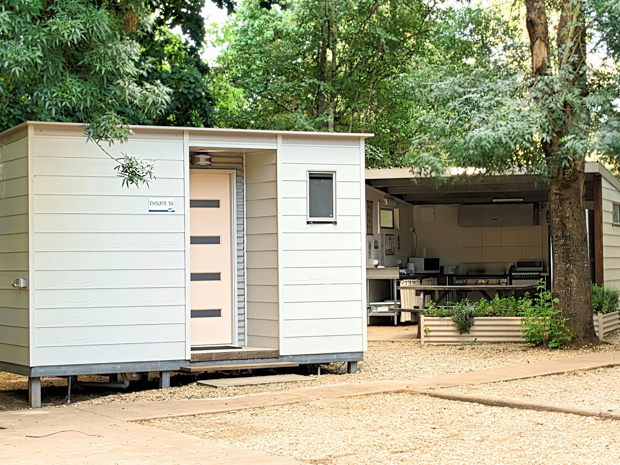 Large Ensuite site, in a great central location.