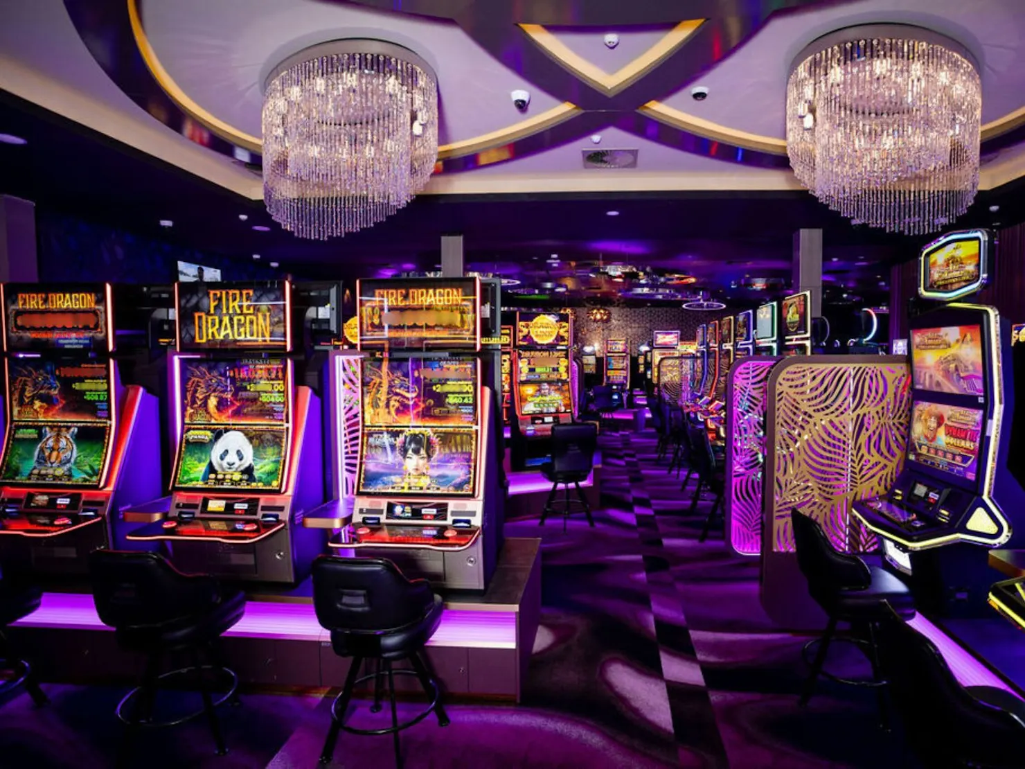 Luxurious Modern Gaming Lounge