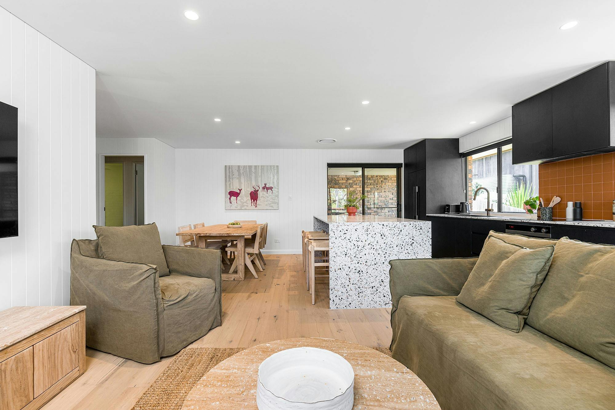 Casa 36 - Byron Bay - Living to Dining and Kitchen