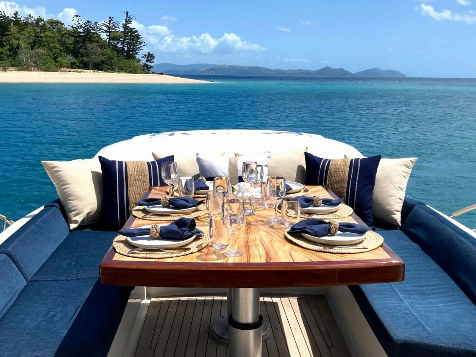 La Mar - sundeck dining