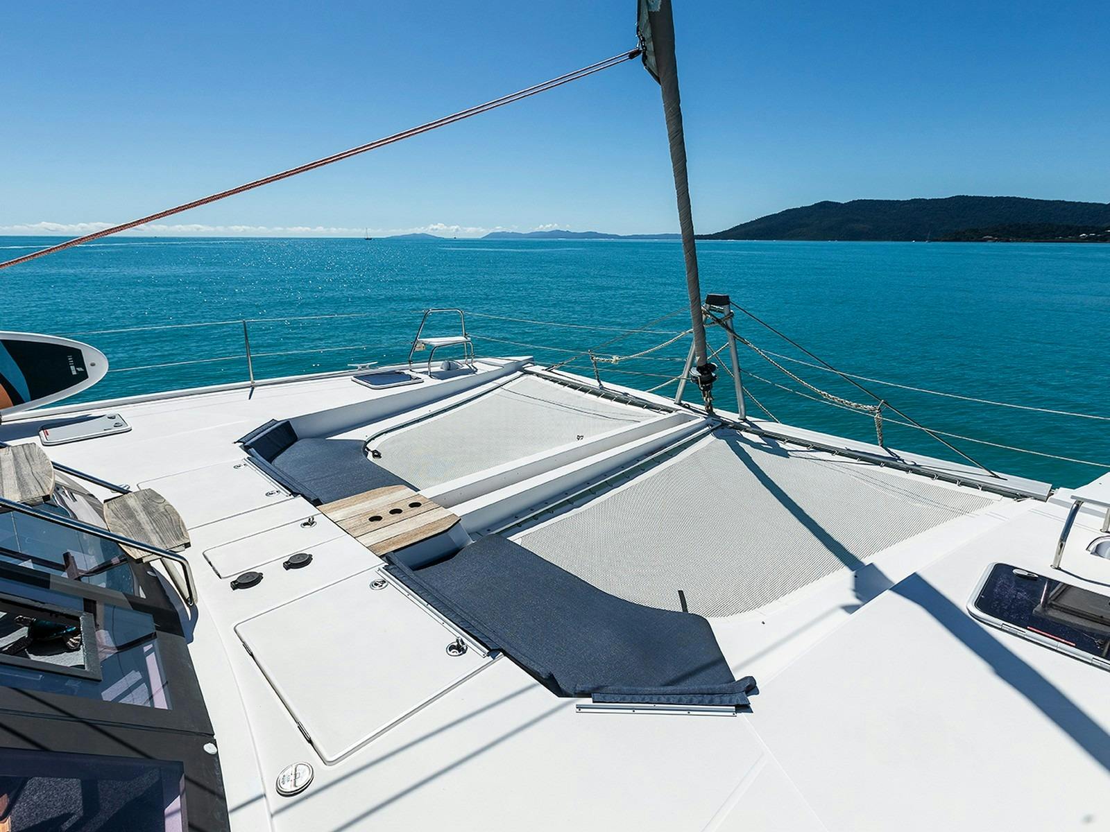 Nautitech Open 46 - Bow lounges
