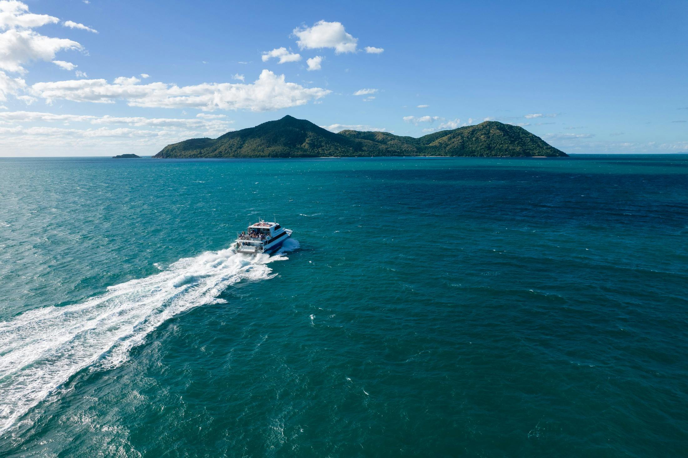 Fitzroy Island Day Tour - 45 mins from Cairns
