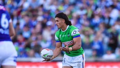 Canberra Raiders player Kaeo Weekes passing the ball.