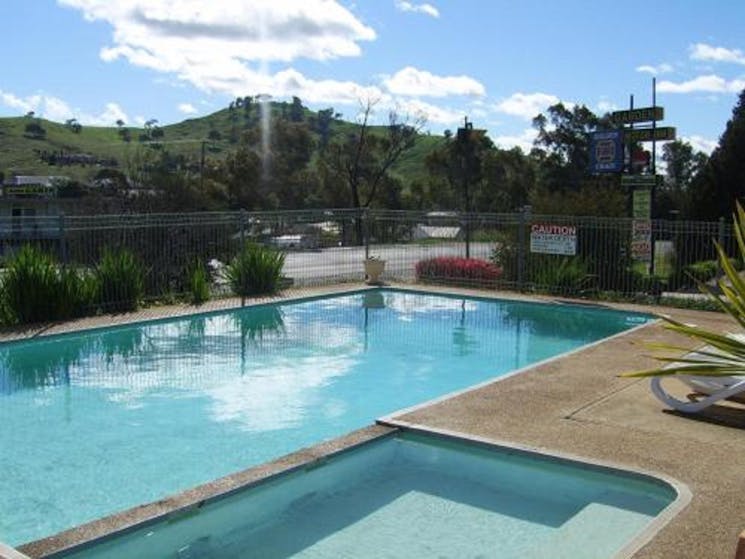 Garden Motor Inn pool
