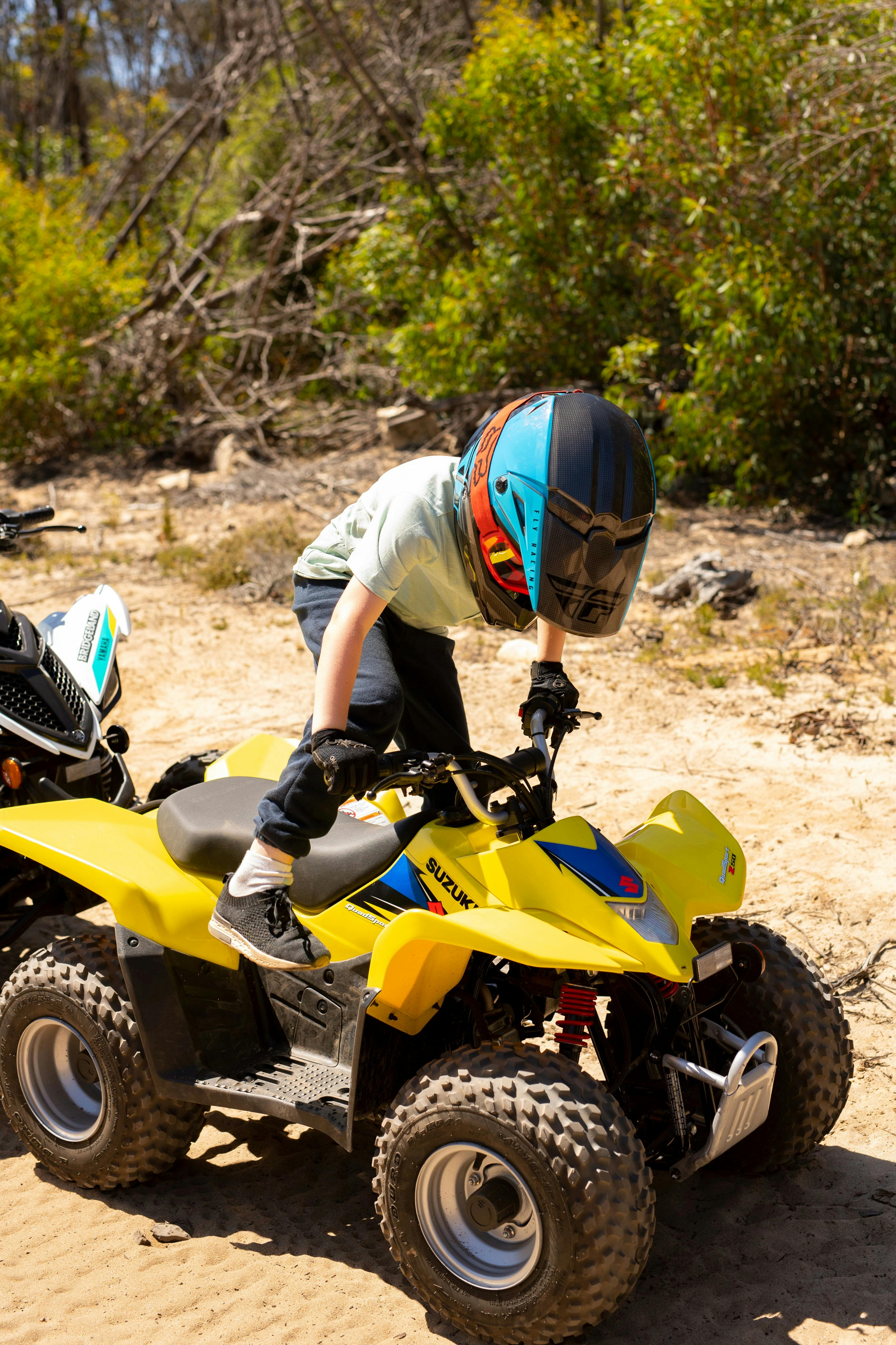Quad_Bike_Tour_Yellow_Boy_GettingOn_TourismAustralia