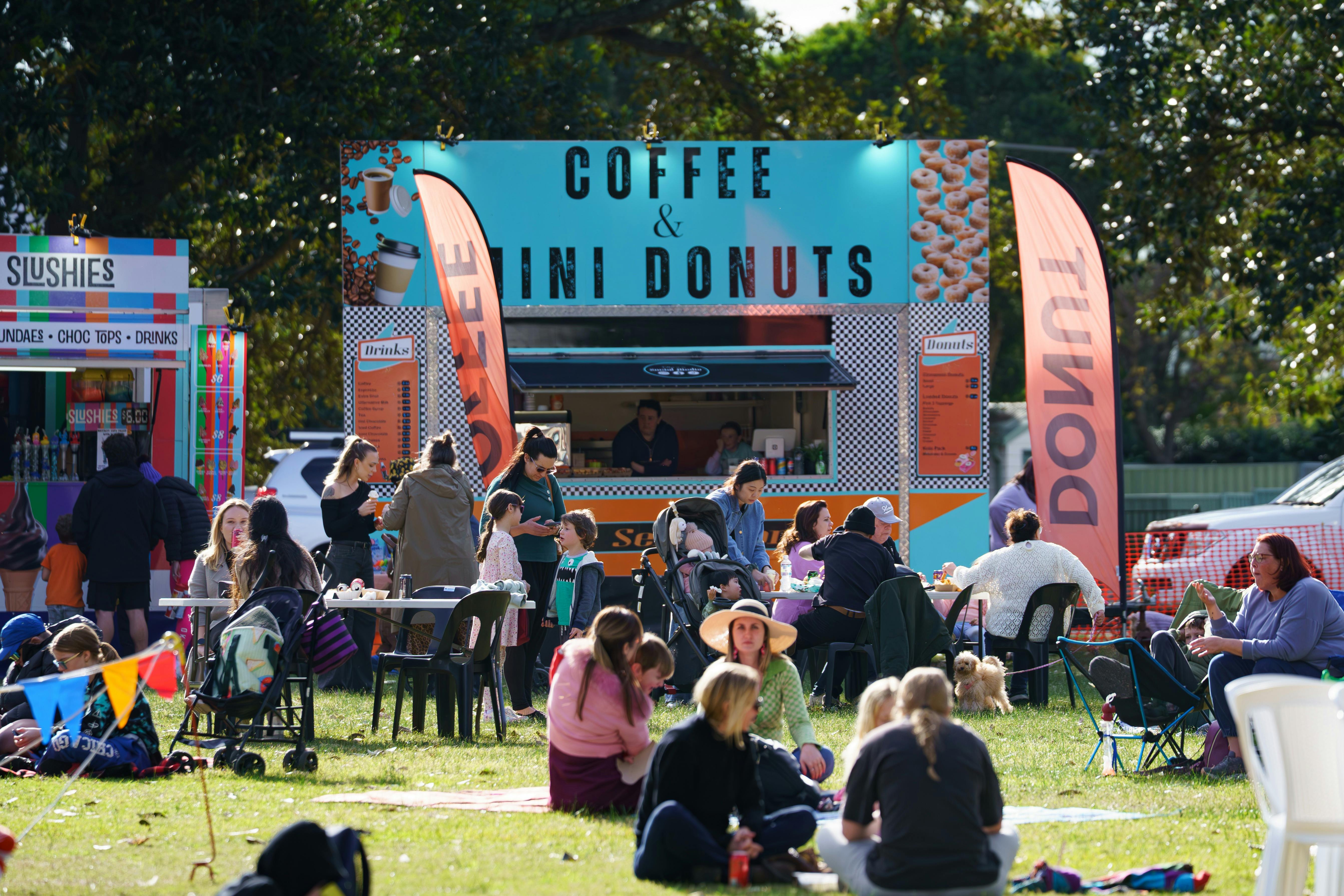 Food, Dessert & Retail Vendors