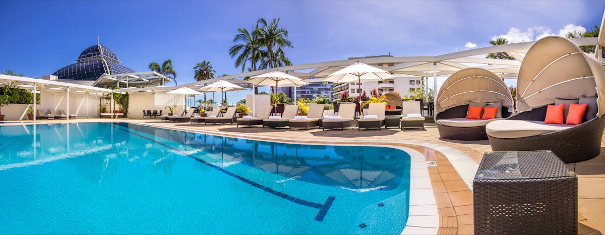 Roof top swimming pool