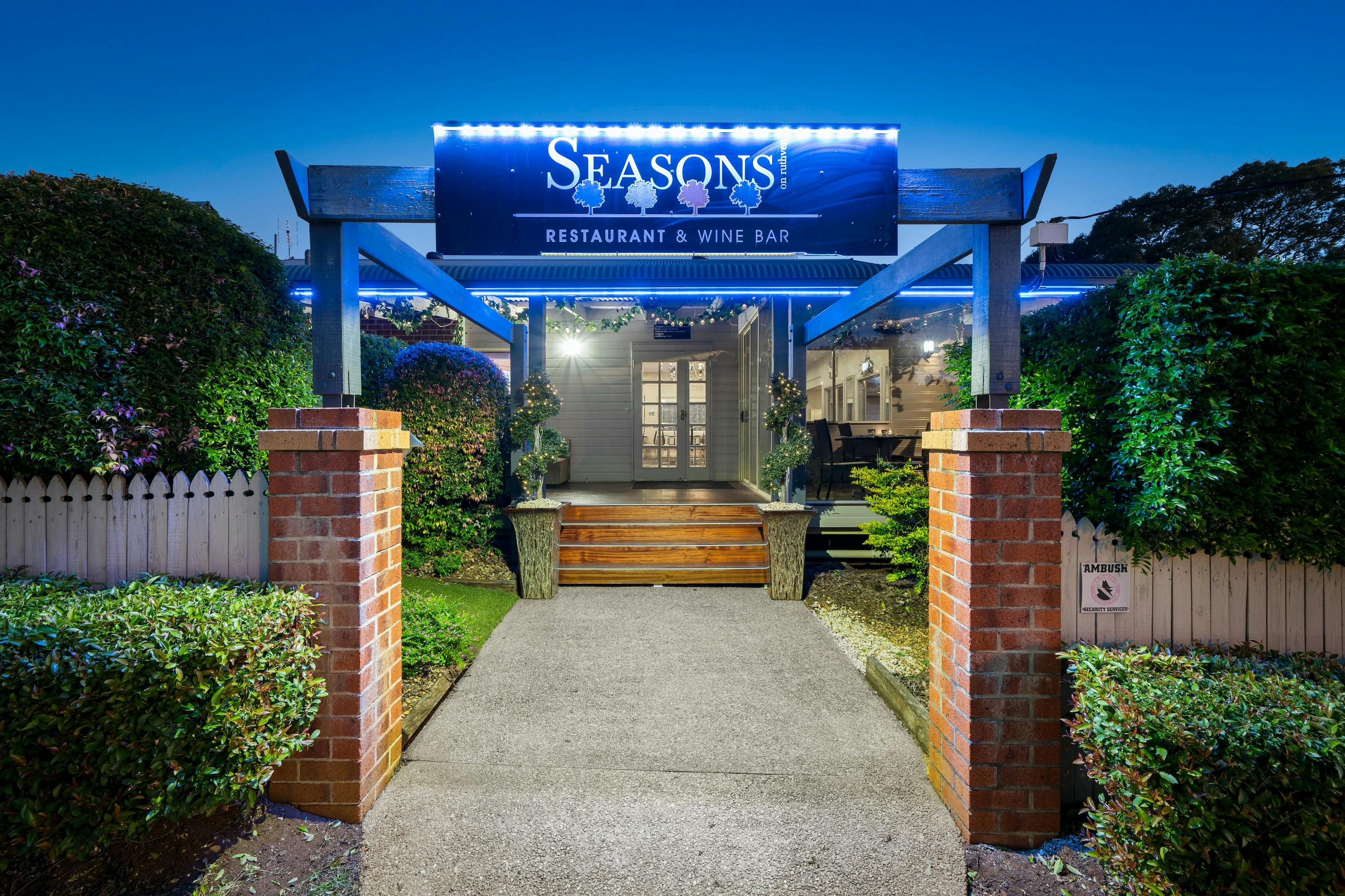 Seasons on Ruthven Restaurant
