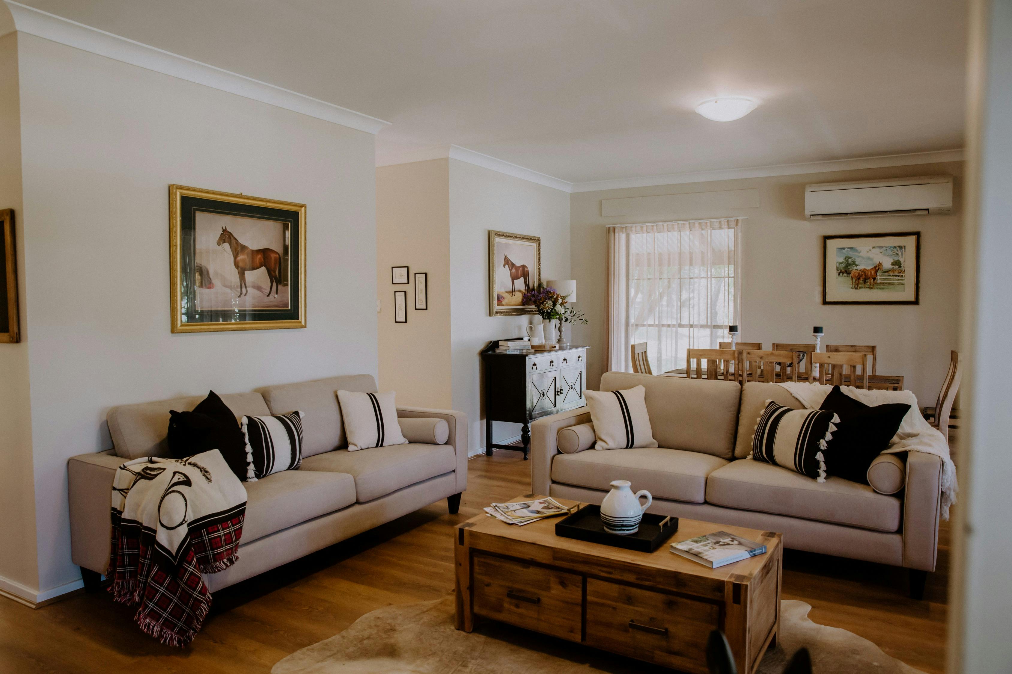 The Stables House - Lounge