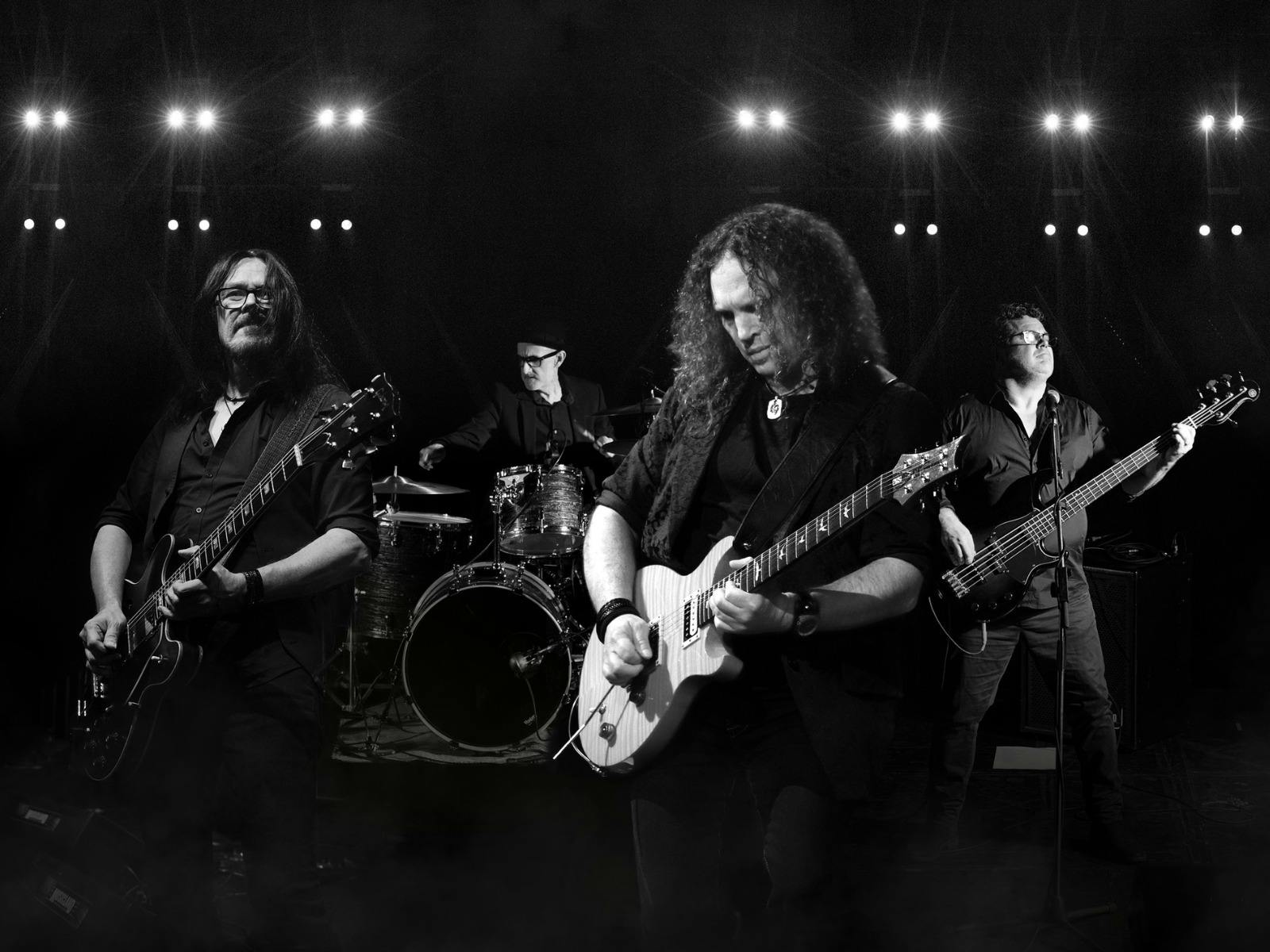12 Gold Bars - A Celebration of Status Quo - Wollongong