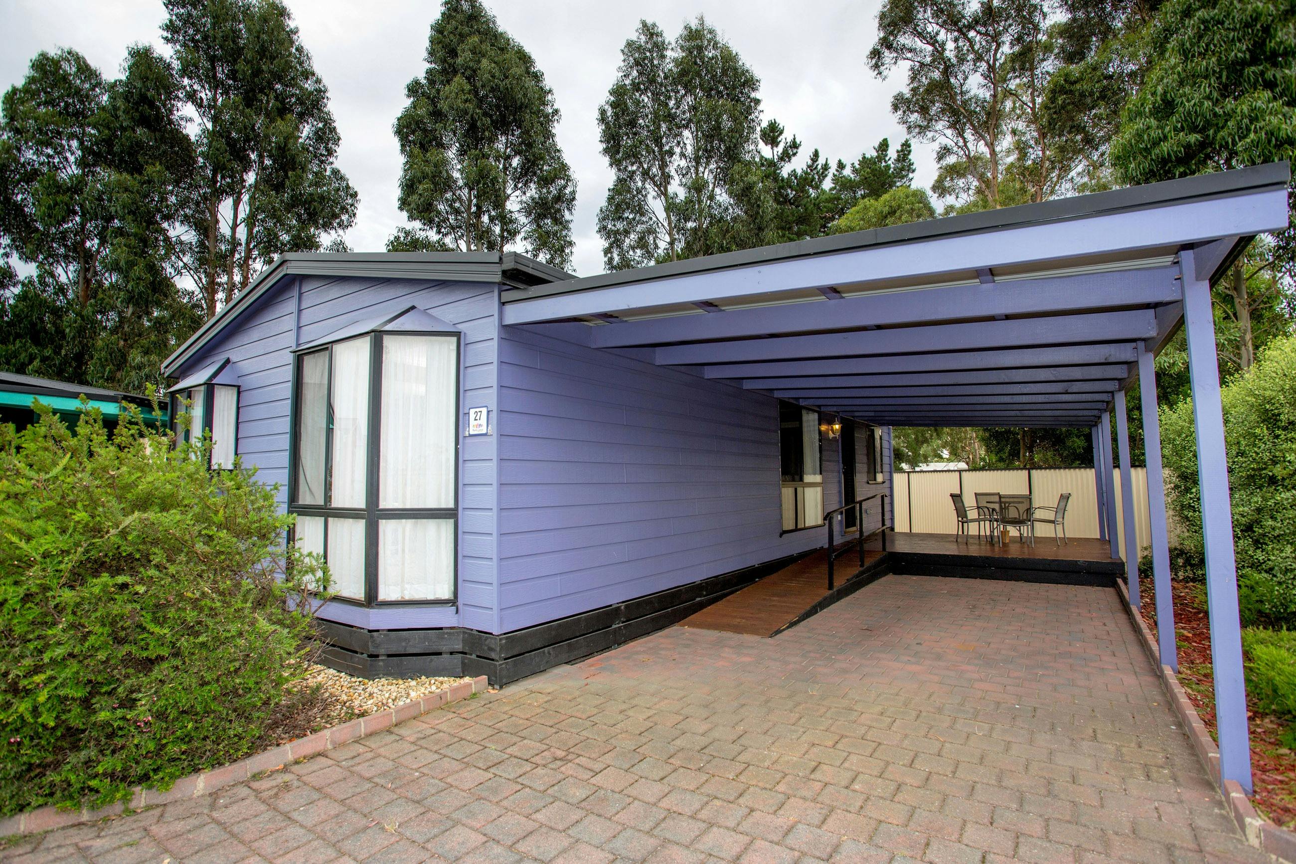 Family Cabin (Sleeps 6)