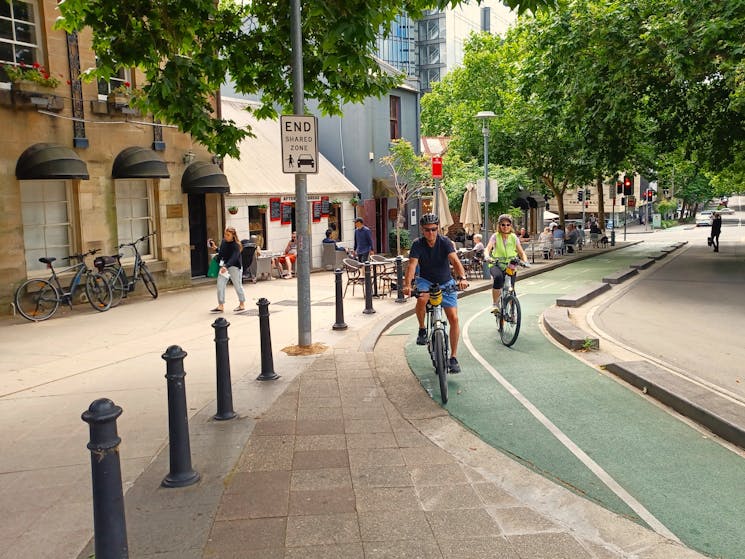 Relaxed cycling through the inner city