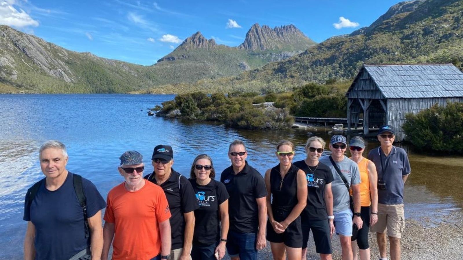 Group photo at Dove Lake, Cradle Mountain after checking into Peppers and taking the shuttle bus up.