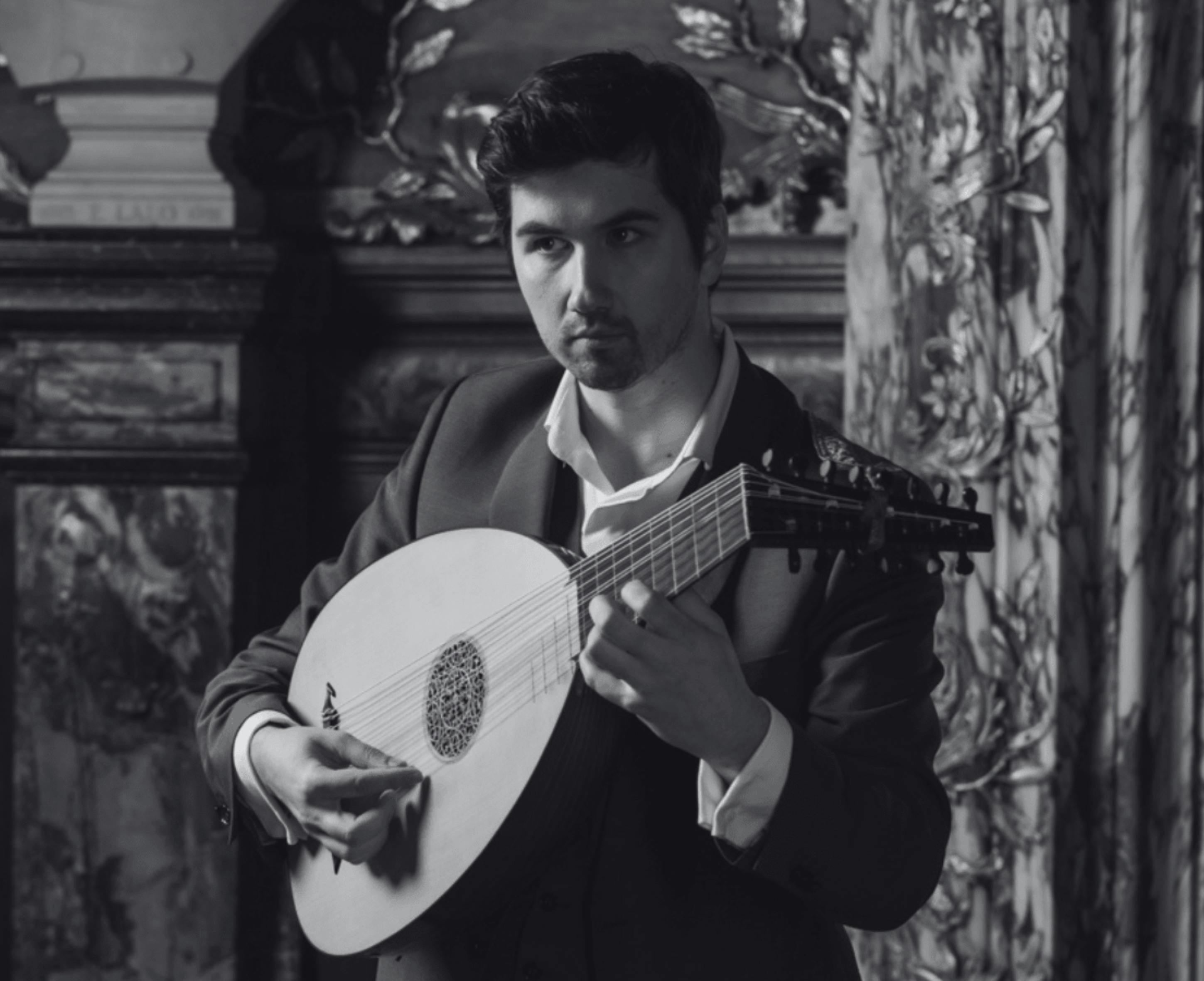 Thomas Dunford poses with his instrument