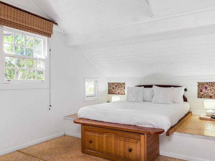 Starr Cottage - Byron Bay - Master Bedroom b