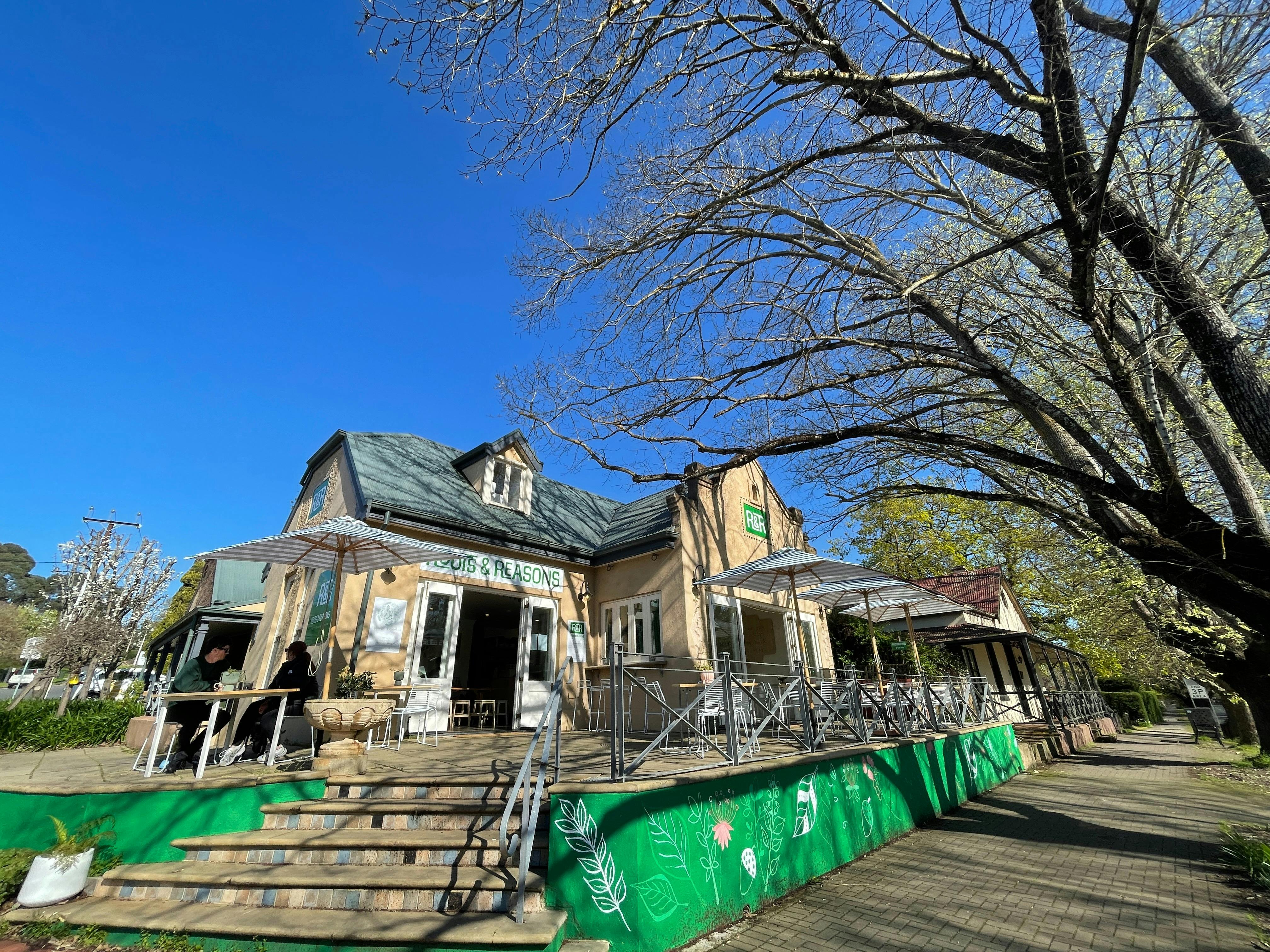 outside view of cafe Roots & Reasons