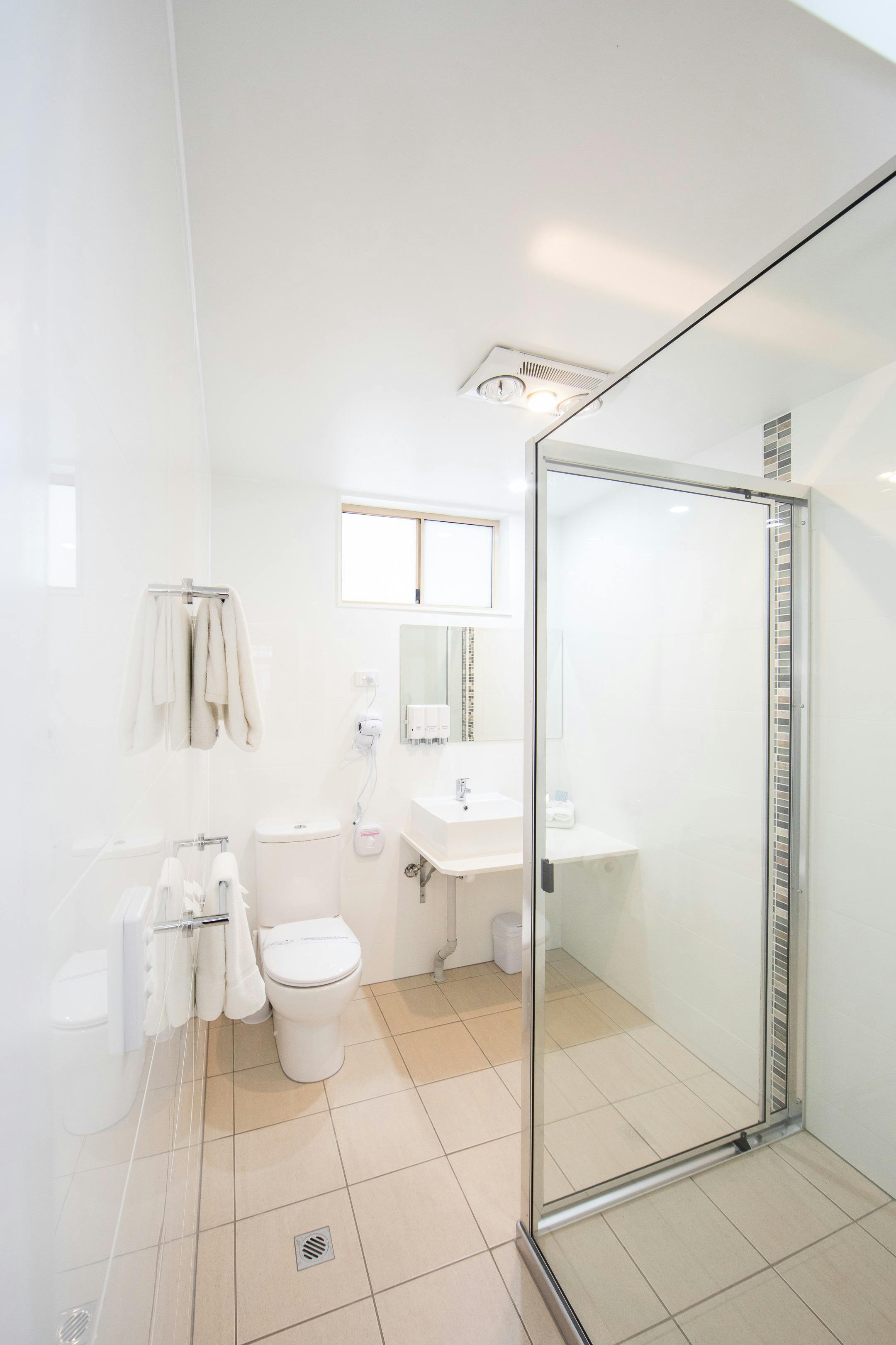 Bathroom Executive Queen