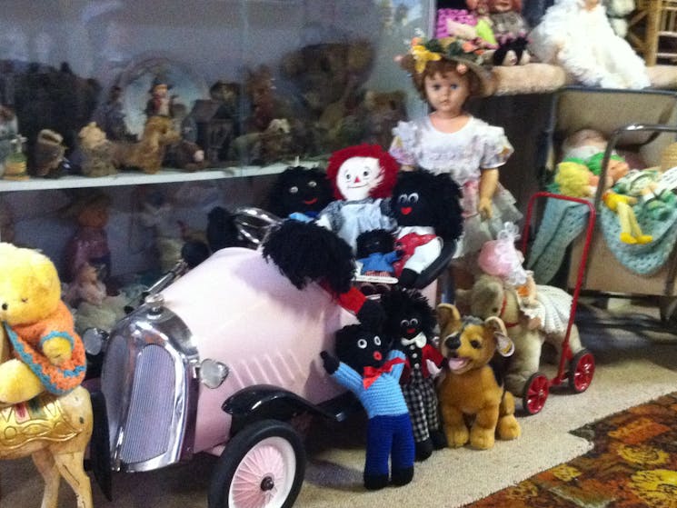 Gerogery Doll Museum