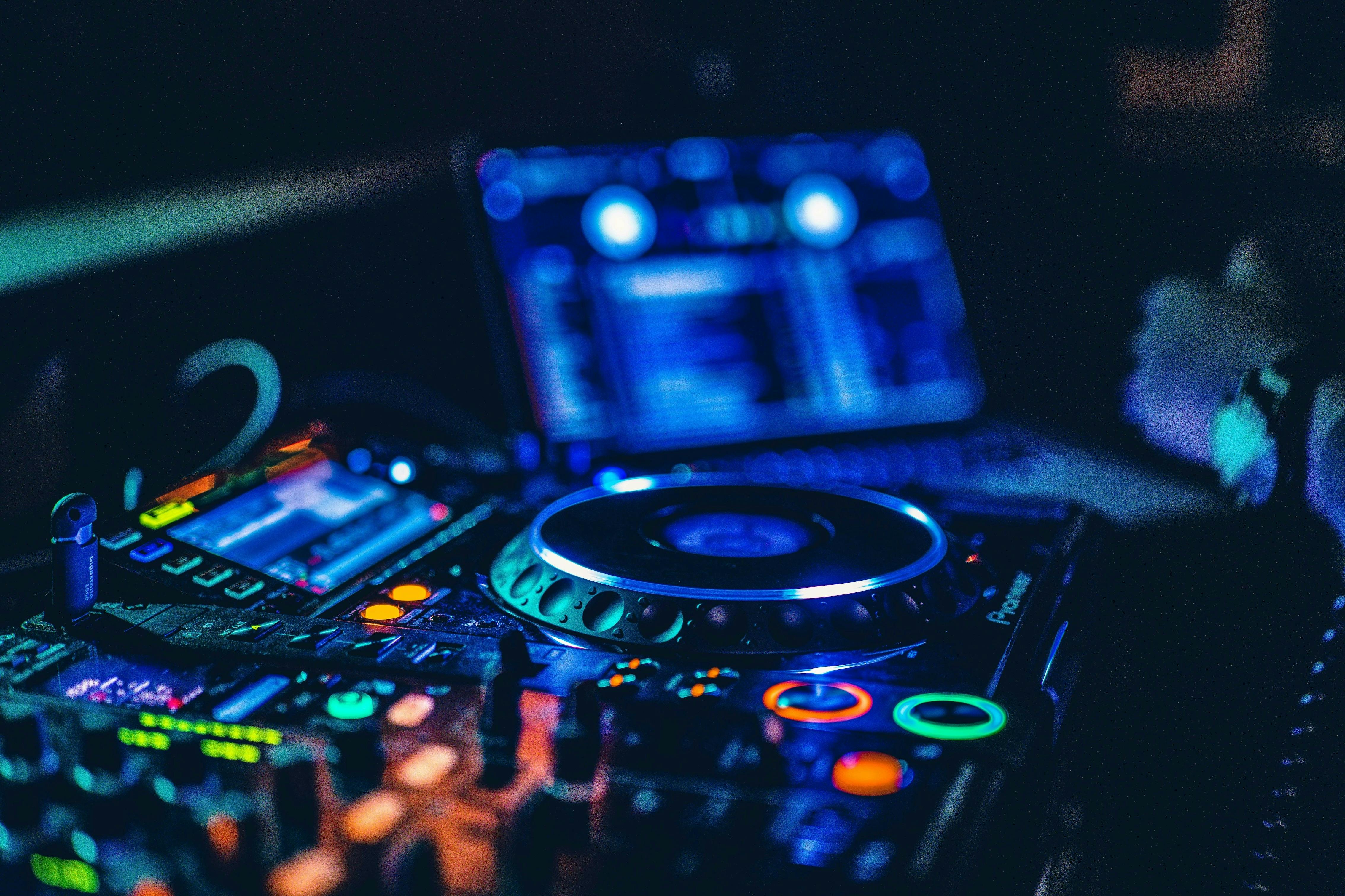 dj decks