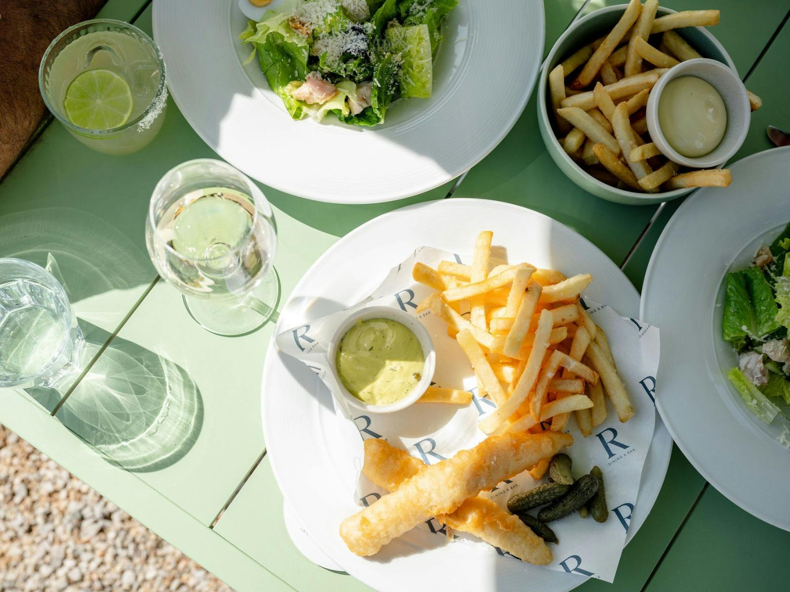 Rowlee, Food & Drink