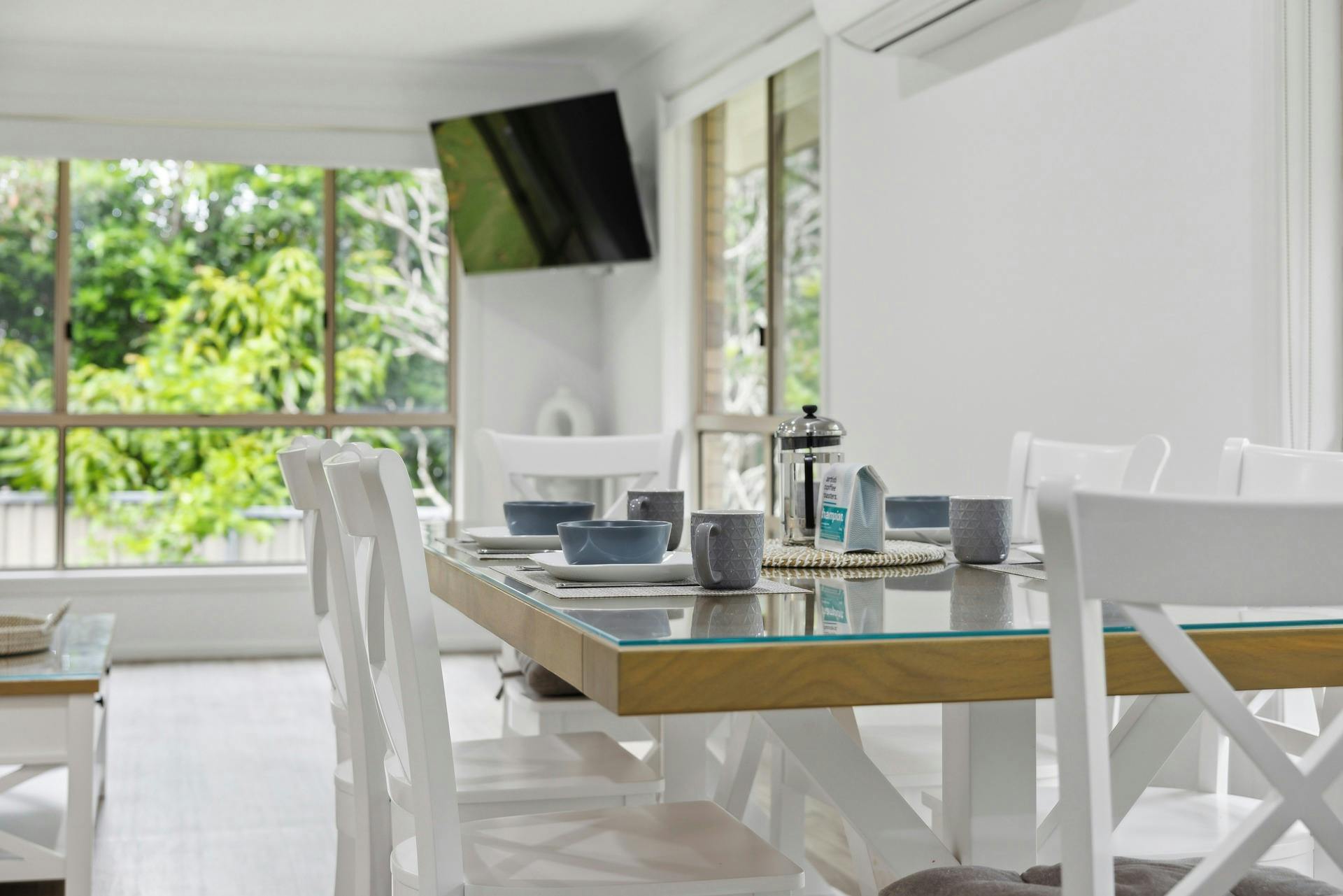 보로니아 오아시스 다이닝 공간