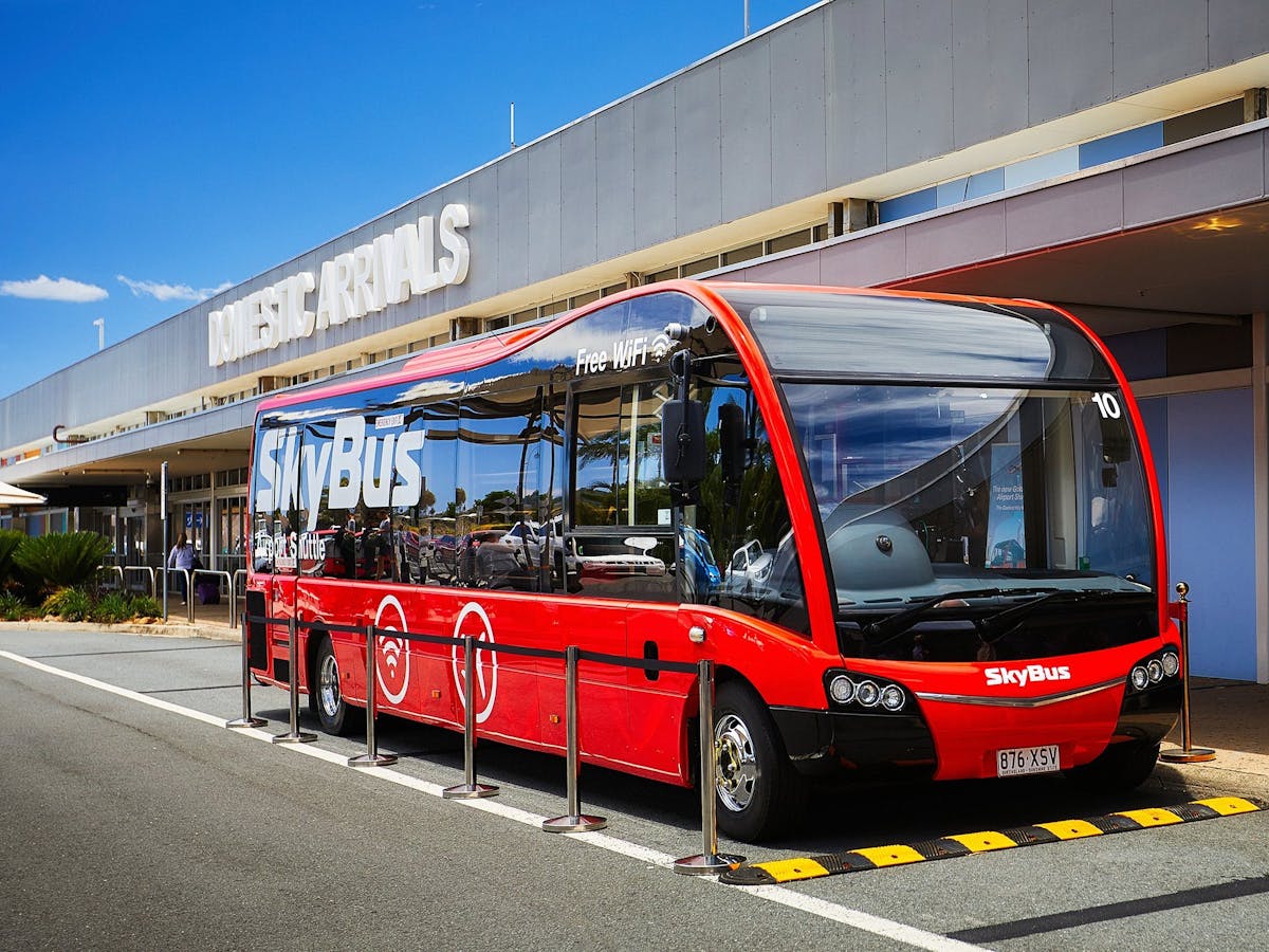 SkyBus double decker #103 BS01LU arrives at Southern Cross - Wongm's ...