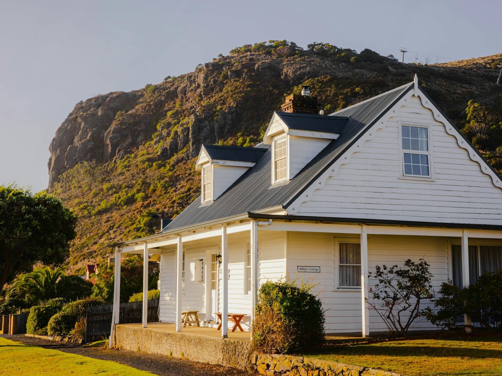Great position walk to all attractions, beach at the end of the street, shops around the corner