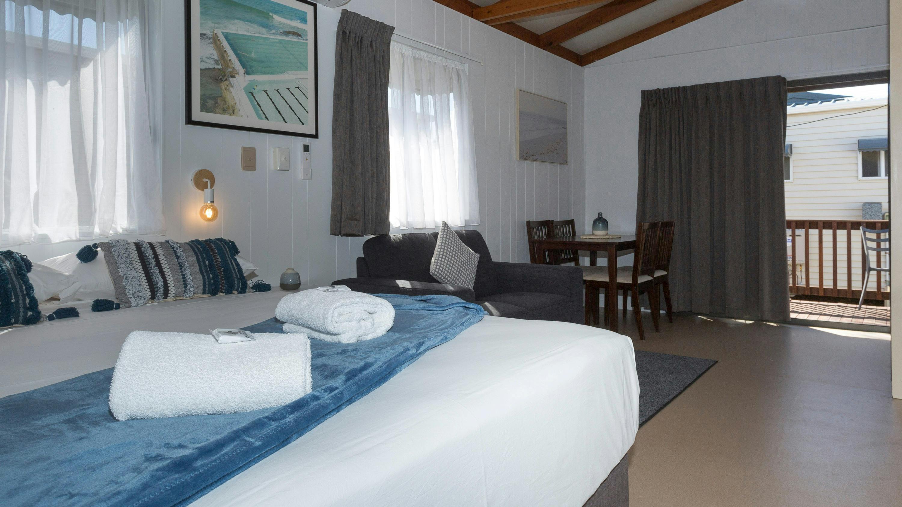 Windmill Caravan Park Hervey Bay Open Plan Cabin
