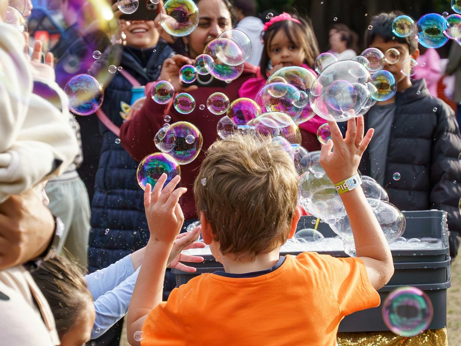 Bubbles  @ CHILL-Out!