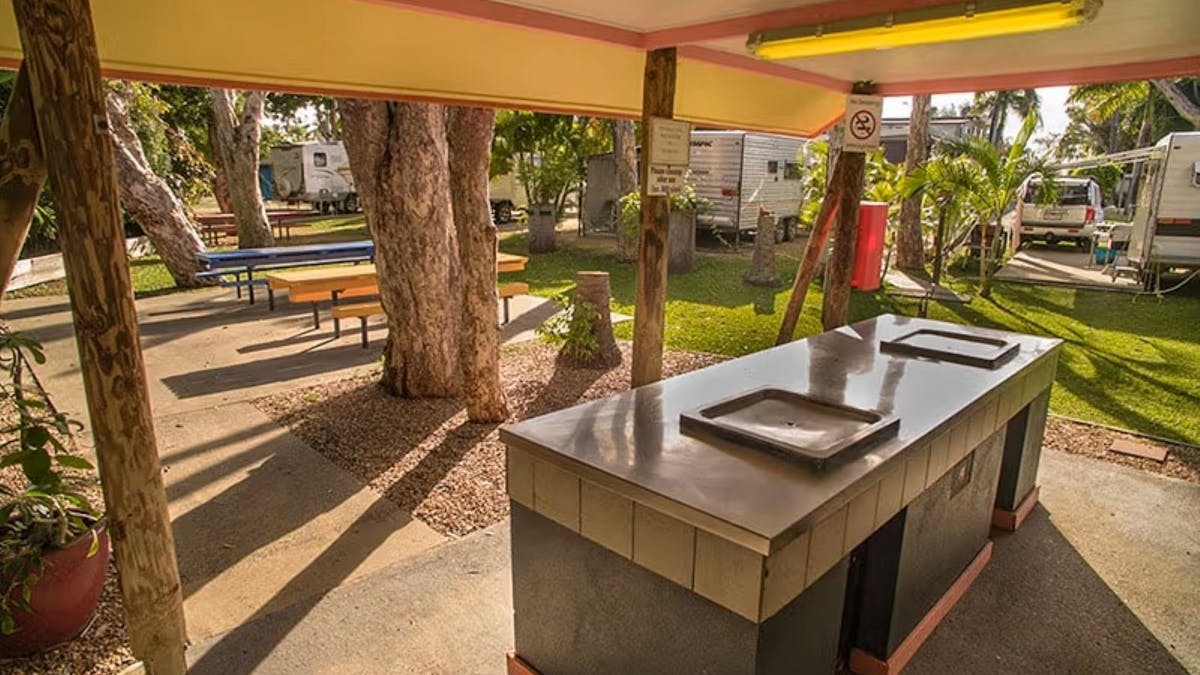 Ingenia Holidays Kinka Beach Yeppoon Camp Kitchen