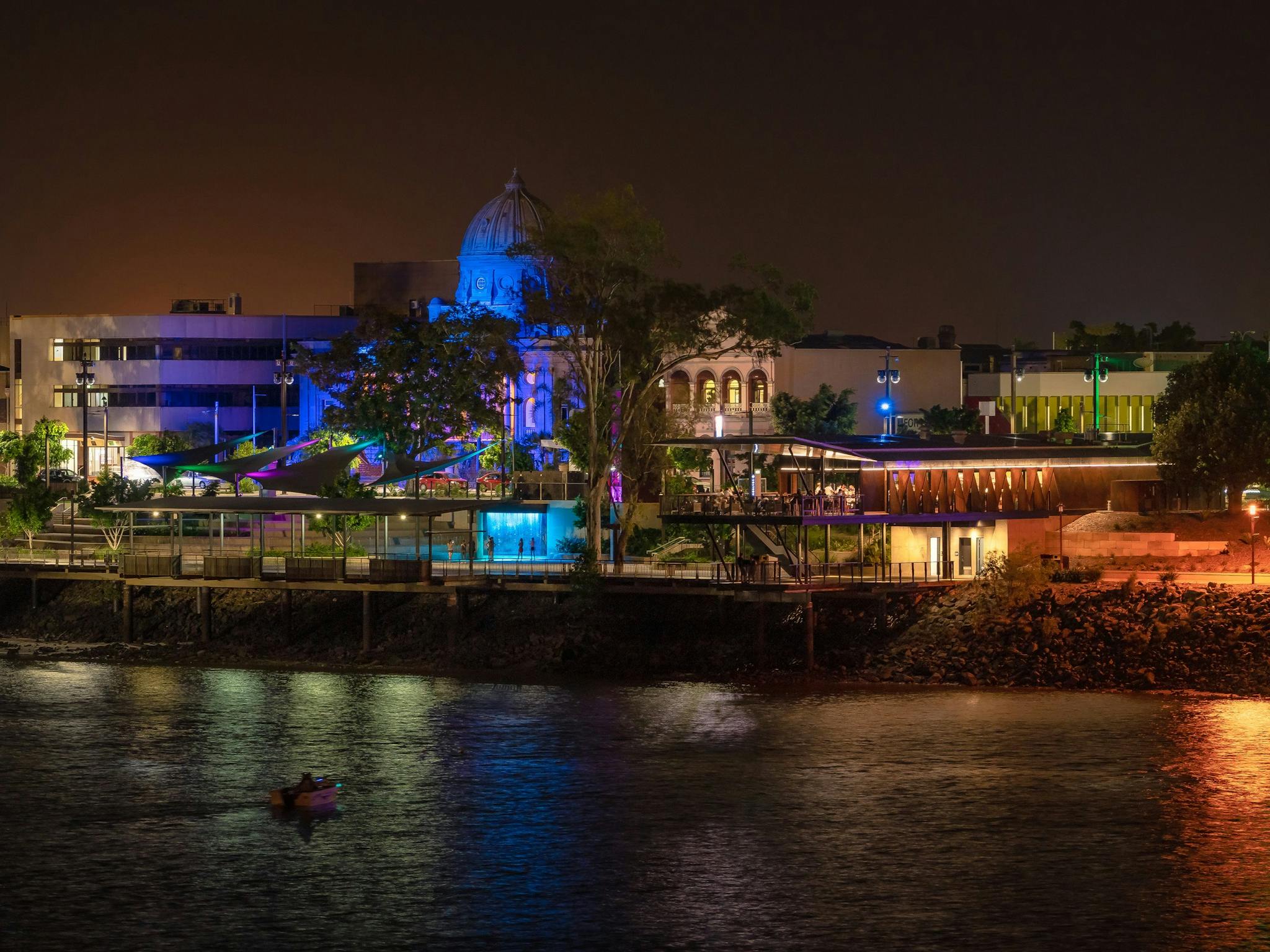 rockhampton, quay street, boathouse restaurant, night, lights rockhampton, quay street, boathouse restaurant, night, lights