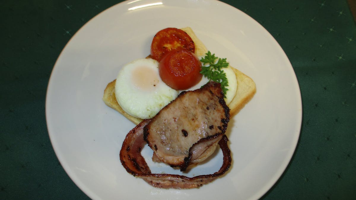 poached eggs on toast