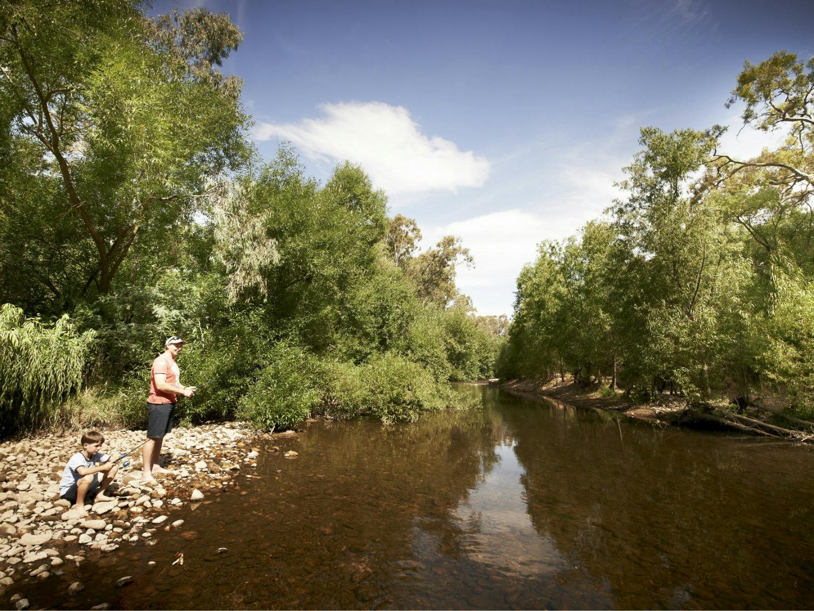 Edi Cutting, King River, Family Fishing