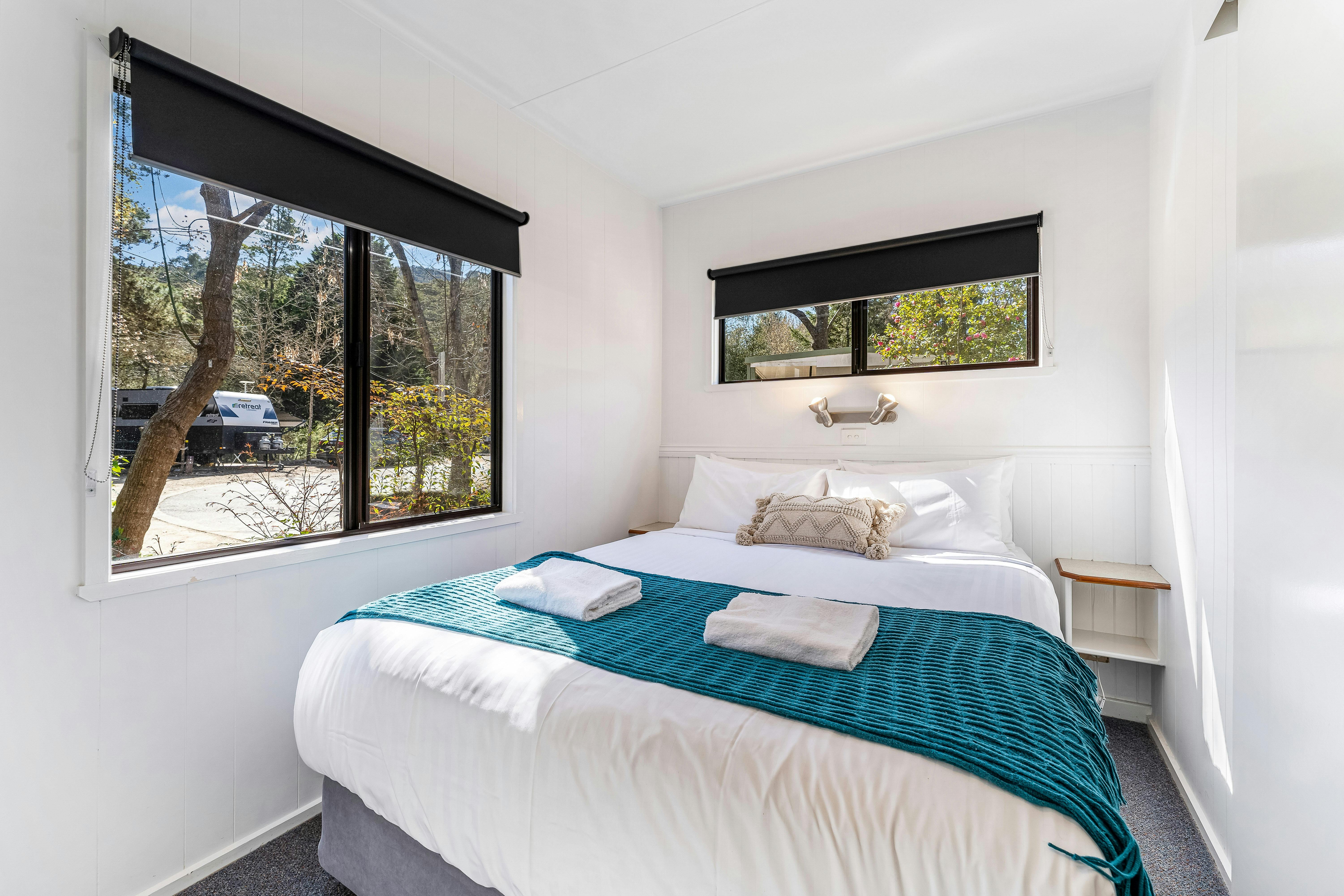 Pet Friendly Two Bedroom Cabin | Tasman Holiday Parks - Bright
