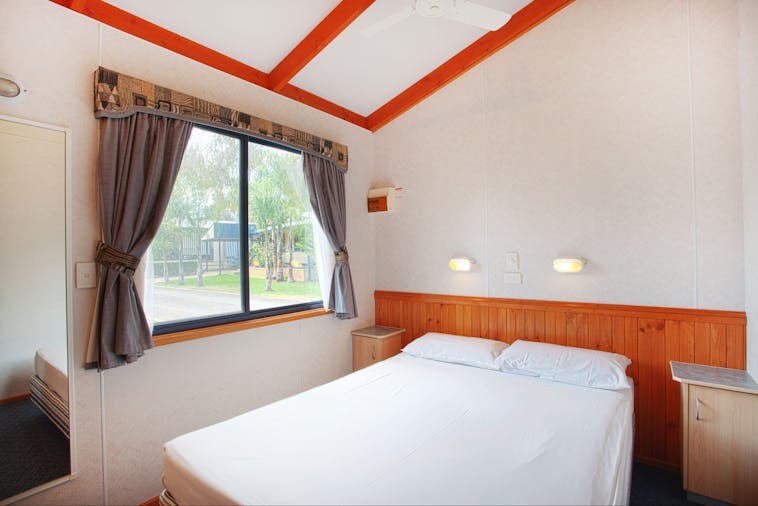 Superior Parkland Cabin