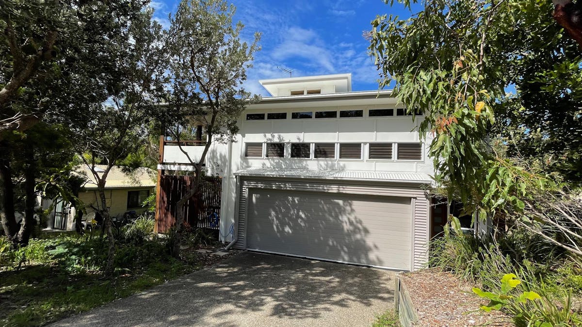 Banksia Beach House