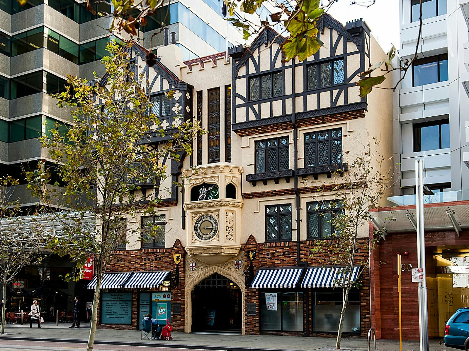 London Court