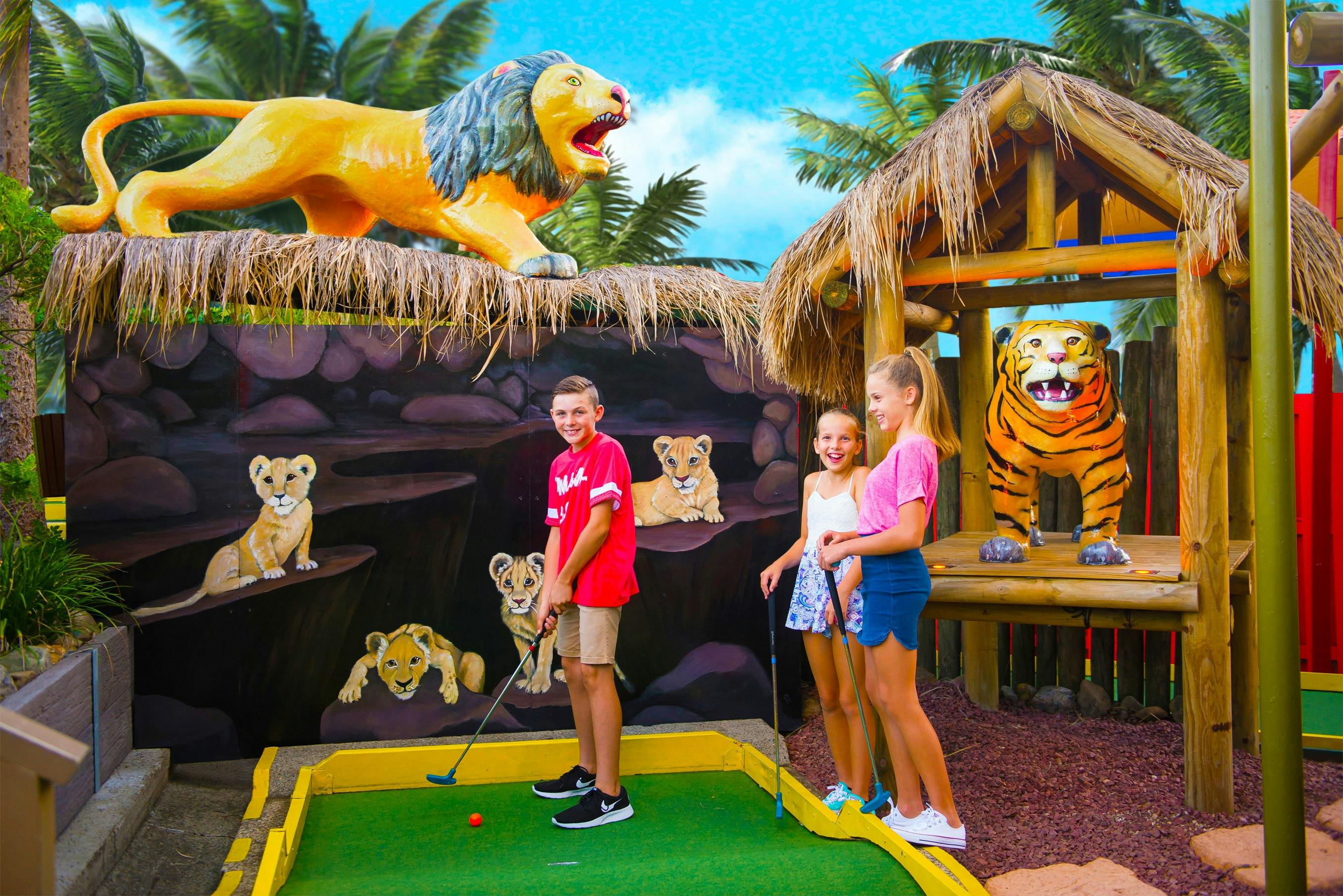 It's wild and wacky on the Jungle Trail Course!