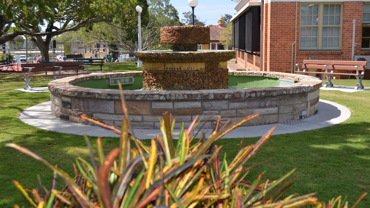 Bauer and Wiles Memorial Fountain