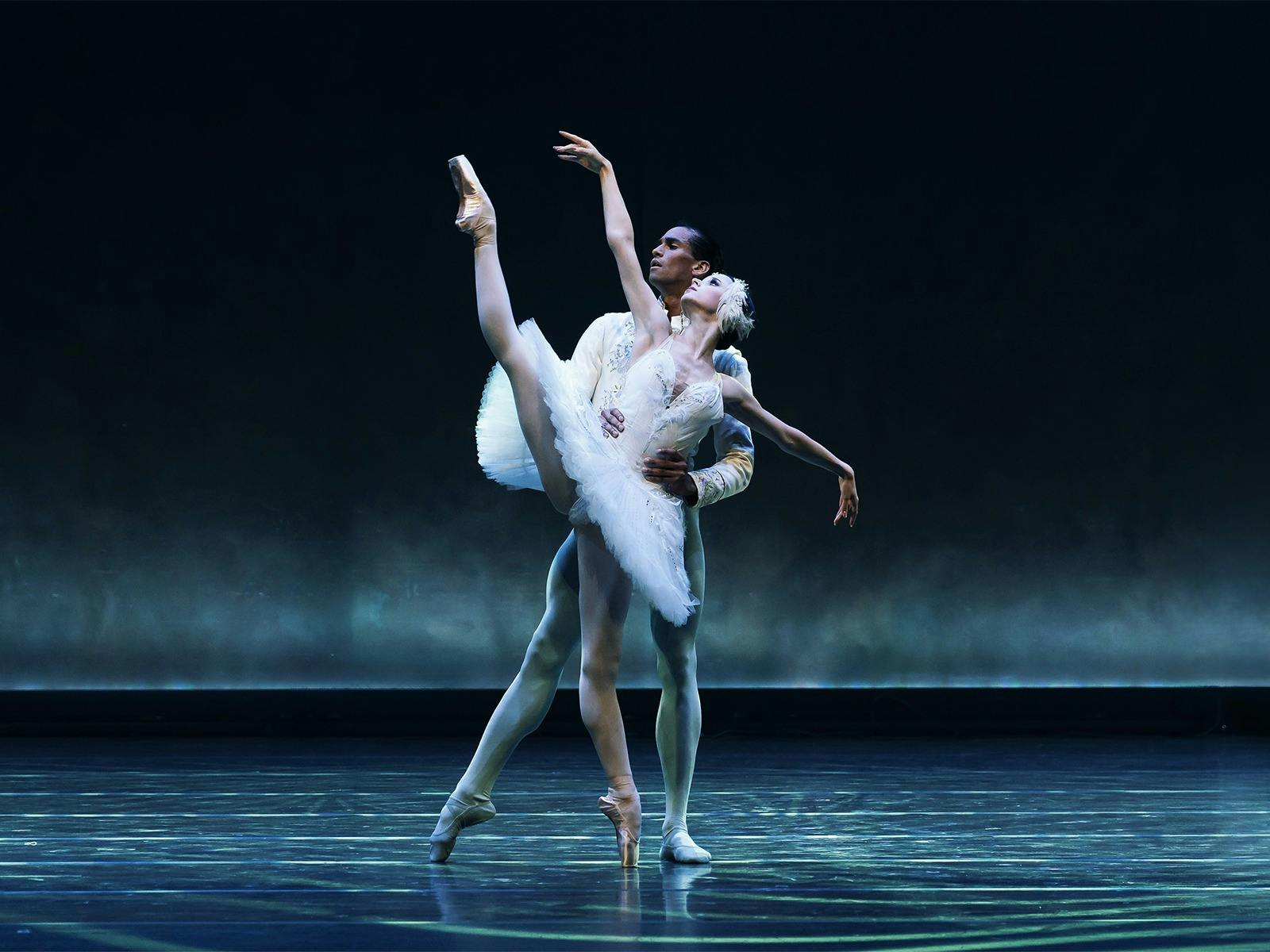 Maria Khoreva & Davi Ramos Performing in BIG V
