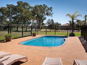 Swimming Pool in Port Augusta - Standpipe Golf Motor Inn
